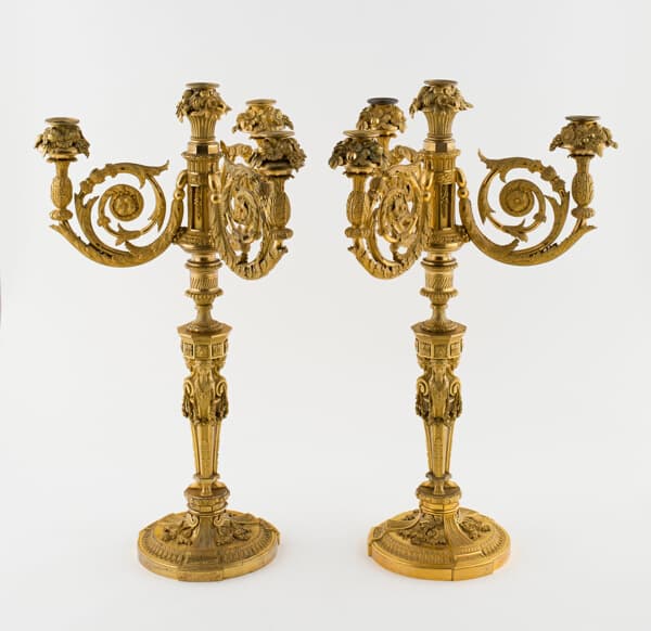 A work made of bronze gilt.